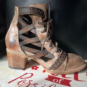 Freebird Size 7 Cheyenne style, gently used